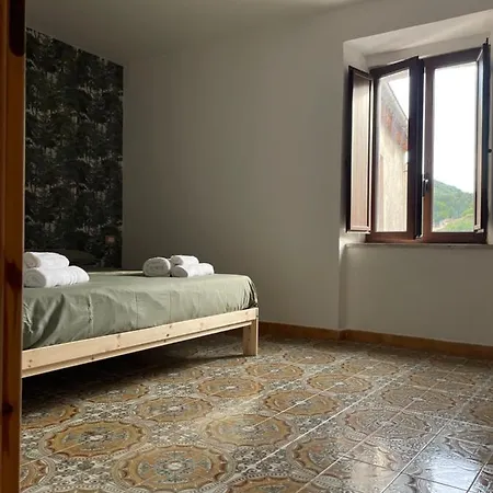 Angelina Al Borgo *