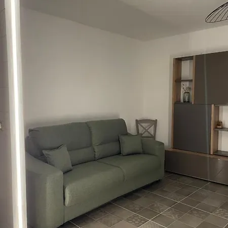 아파트 Angelina Al Borgo Aieta