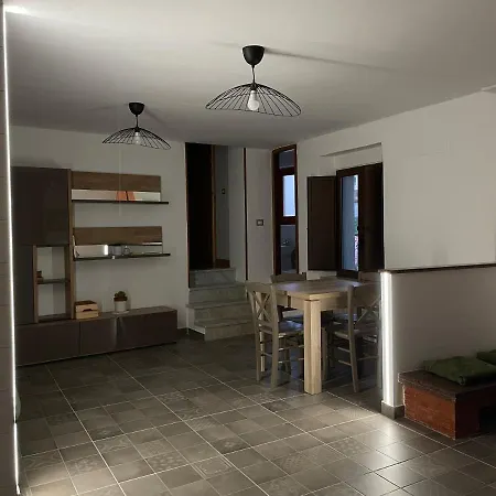 Angelina Al Borgo Apartment Aieta